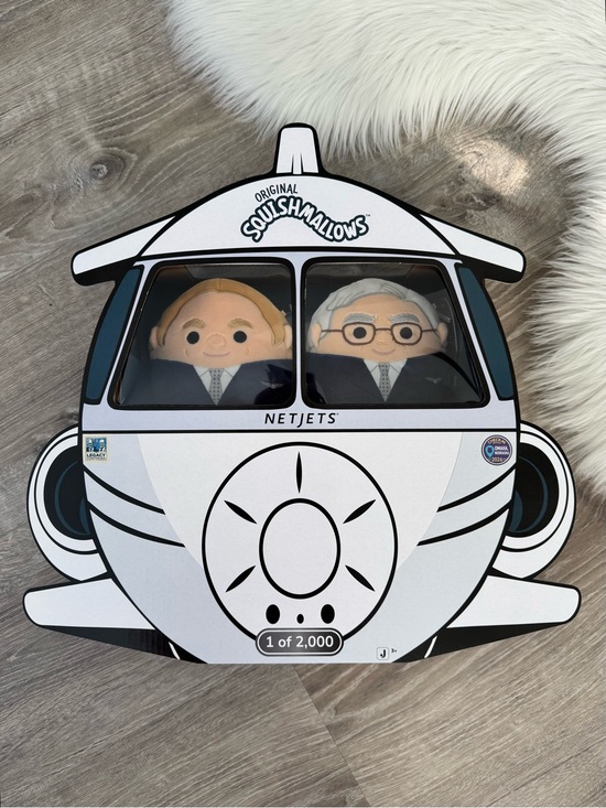 Squishmallows Other - ✈️ 2026 SQUISHMALLOWS NetJets Warren Buffett & Greg RATE 1/2000 Limited Edition